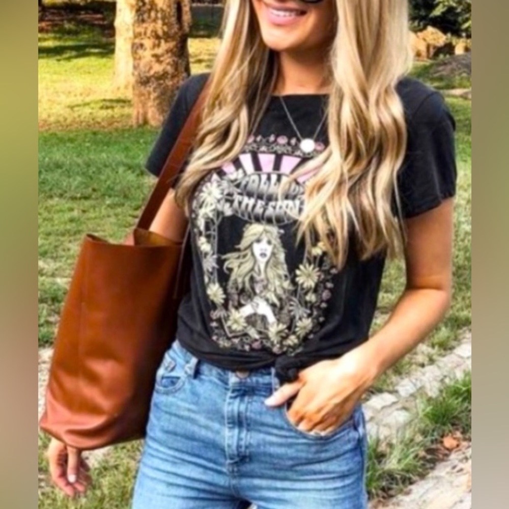 New Boho Stevie Nicks Graphic Tee Vintage Inspired Band T Shirt Follow the Sun - Picture 1 of 6